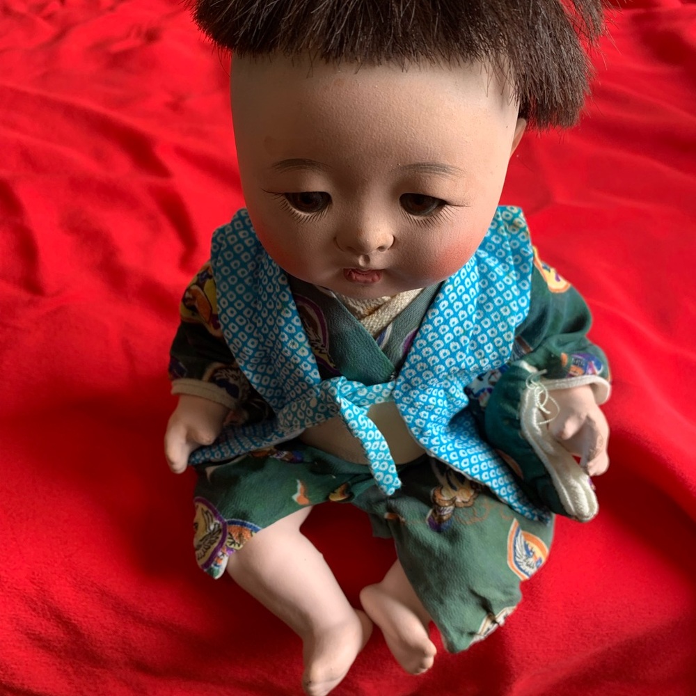 v.t.g Ichimatsu Doll with Traditional Outfit - Picture 1 of 7